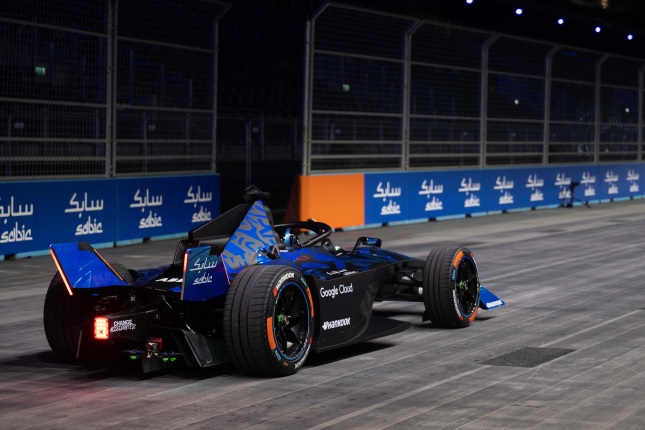 GENBETA- Formula-E-and-innovation-partner-SABIC-1_tcm1010-41438_w1024_n.jpg